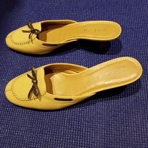UNISA BACKLESS YELLOW SHOES